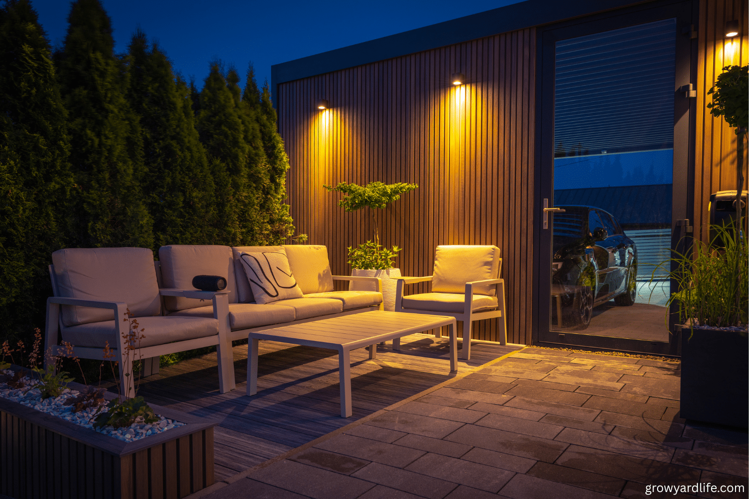 20 Dreamy Backyard Patios Perfect for Summer Nights